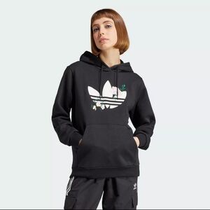 Adidas hoodie sz XL runs small Like a Large